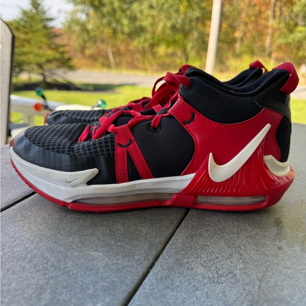 Nike Kids Black and Red Basketball sneakers